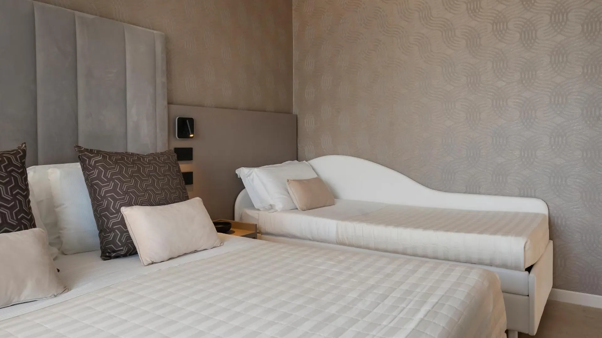 Hotel Ascot Riccione 4*,